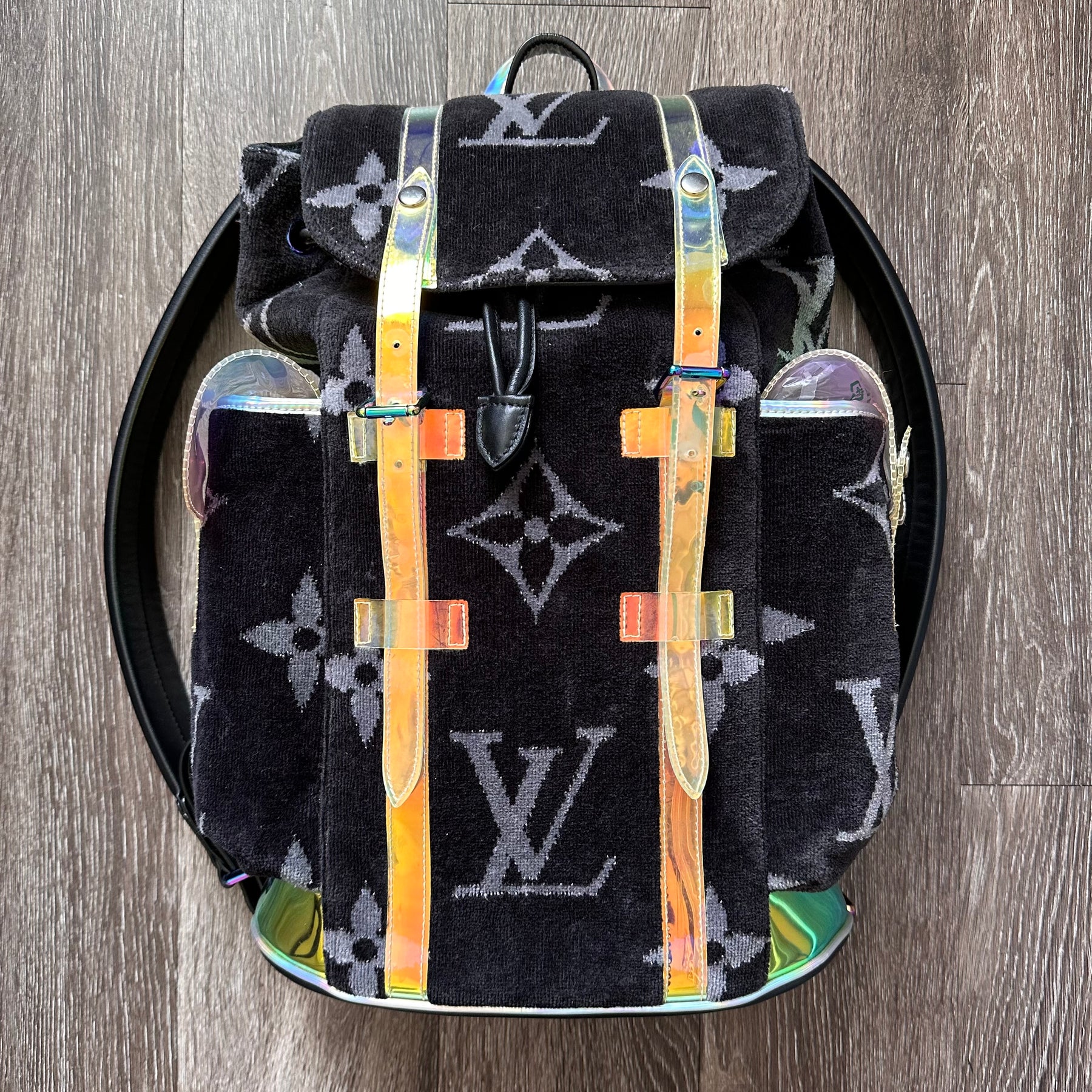 Louis Vuitton custom made beach towel backpack #lvbackpack by @etai.la # louisvuitton #chic #vogue #luxury #str…